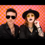 FEATURED ARTISTS 828 PLASTIC RHINO