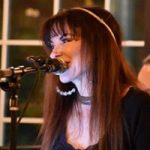 FEATURED ARTISTS 675 LISA MITTS 1